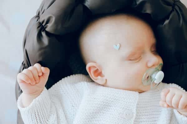 How To Keep Your Baby Warm At Night: Tips For A Warm Night 1 How to keep your baby warm at night