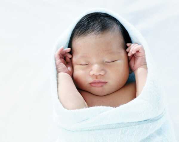 The Benefits Of Swaddling: Why It'S Good For Newborns And Babies 1 Benefits of swaddling